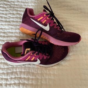 Nike dynamic fit running shoe